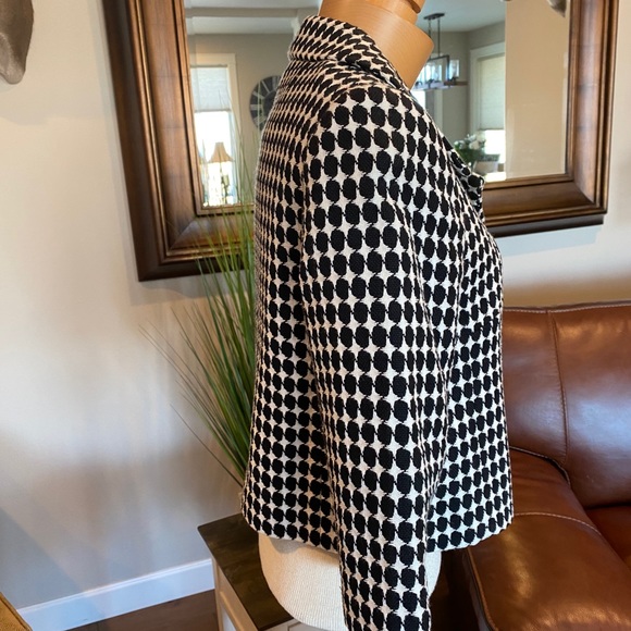 Loft black and white blazer 8p - Picture 4 of 8